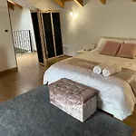 Casa vacanze Charming Two Bedroom House