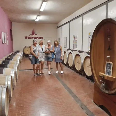 Semesterbostad Charming Two Bedroom House Strevi