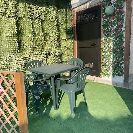Charming Two Bedroom House * Strevi