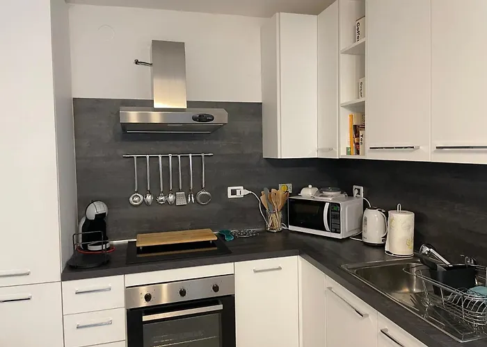 Charming Two Bedroom House Holiday home