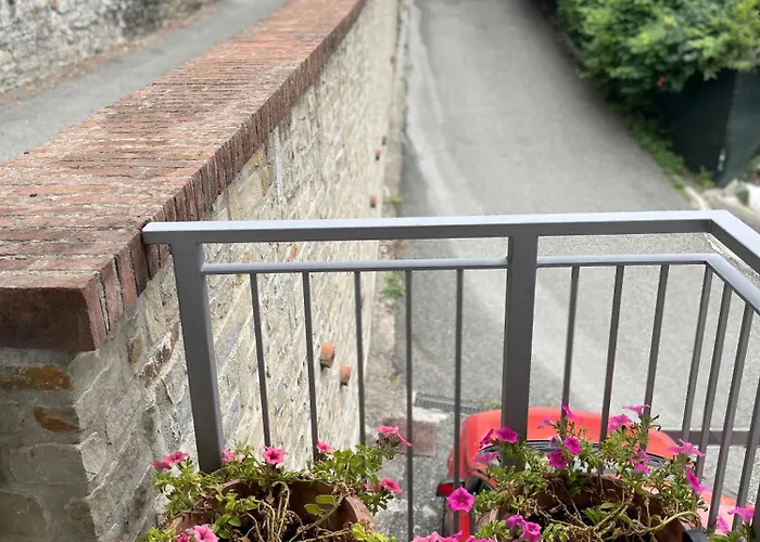 Charming Two Bedroom House Strevi
