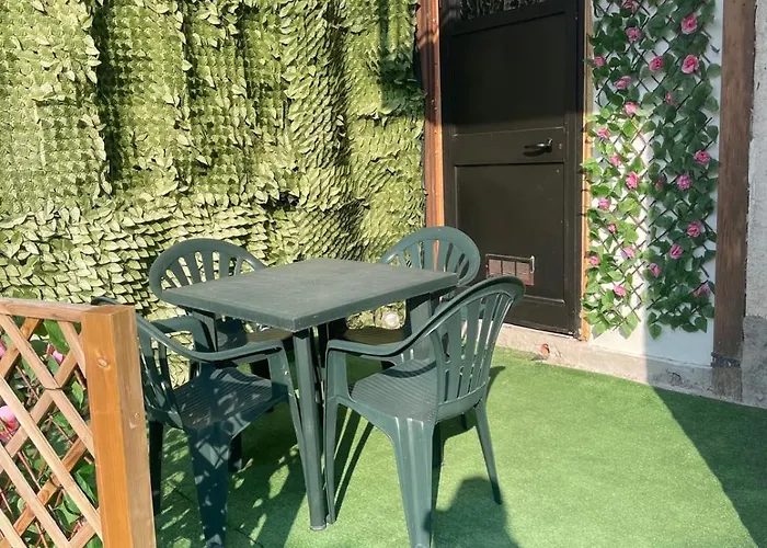 Charming Two Bedroom House * Strevi